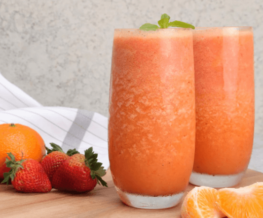 Jugo de Mandarina y Fresa