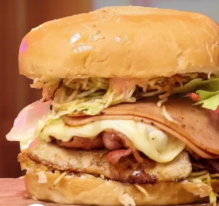 Combo Hamburguesa con Papas y Gaseosa 400ml
