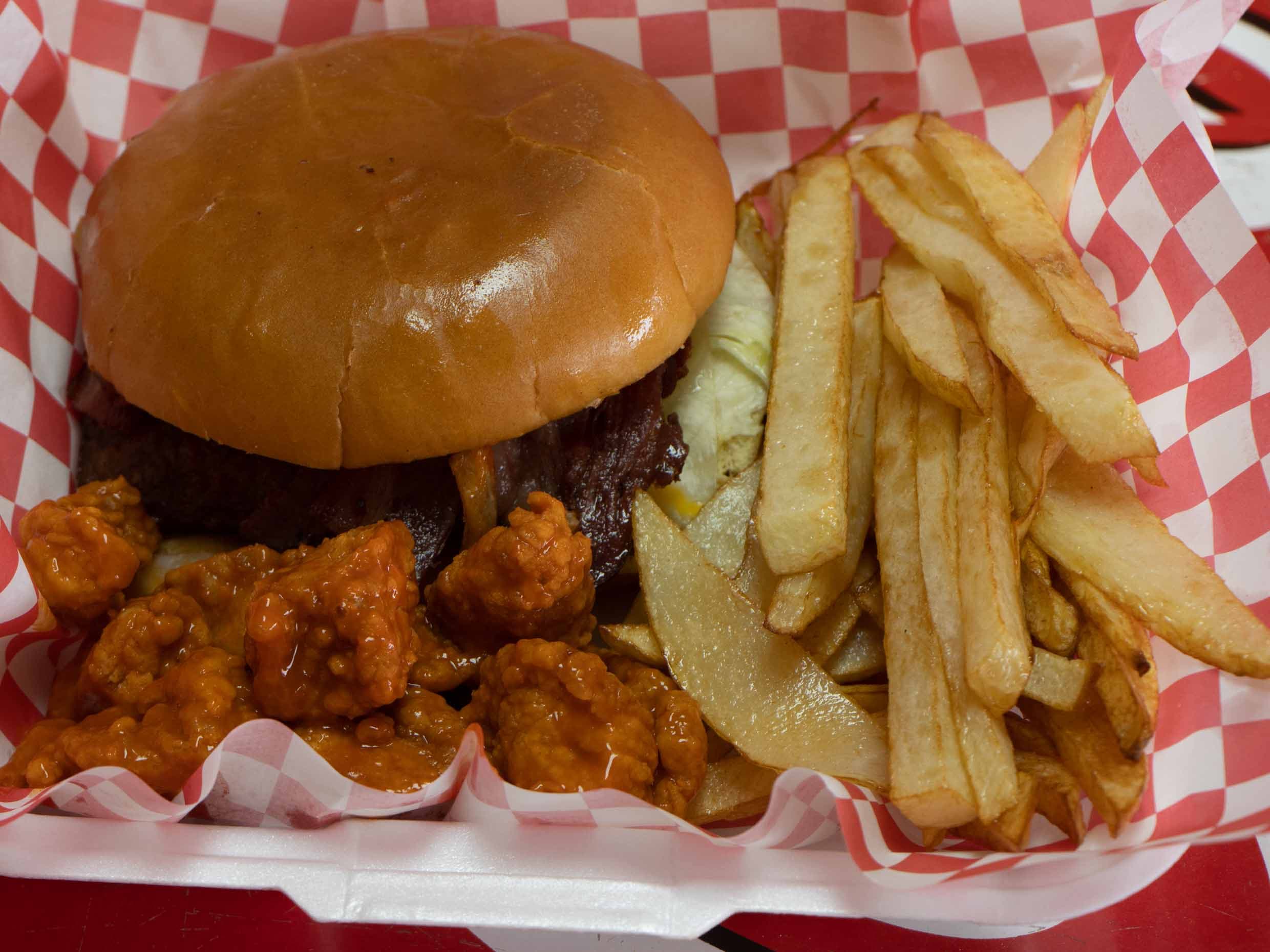 Combo 1 Hamburguesa Sencilla, Boneless y Papas