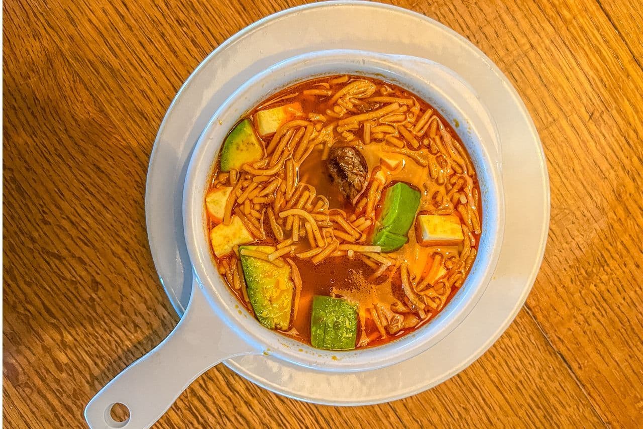 Sopa de Fideo con Carne