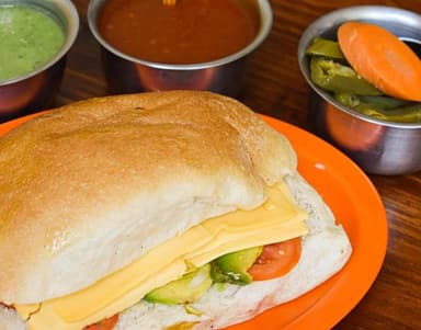 Torta con Queso Amarillo