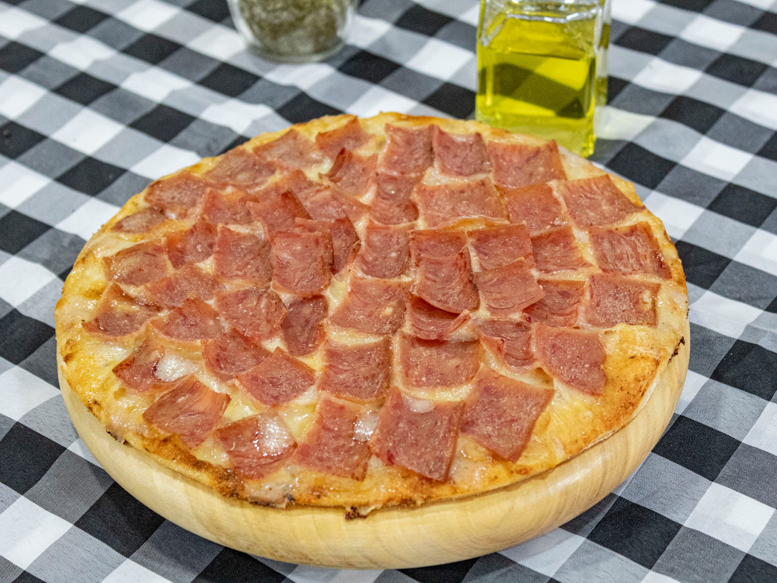 COMBO 1 Pizza pers Jamón 24 cms 6 porcio Gas 250ml