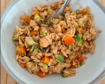Orden de Palomitas de Pollo con Arroz Frito