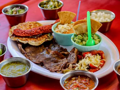 Volcán Campechano (Asada y Chorizo)