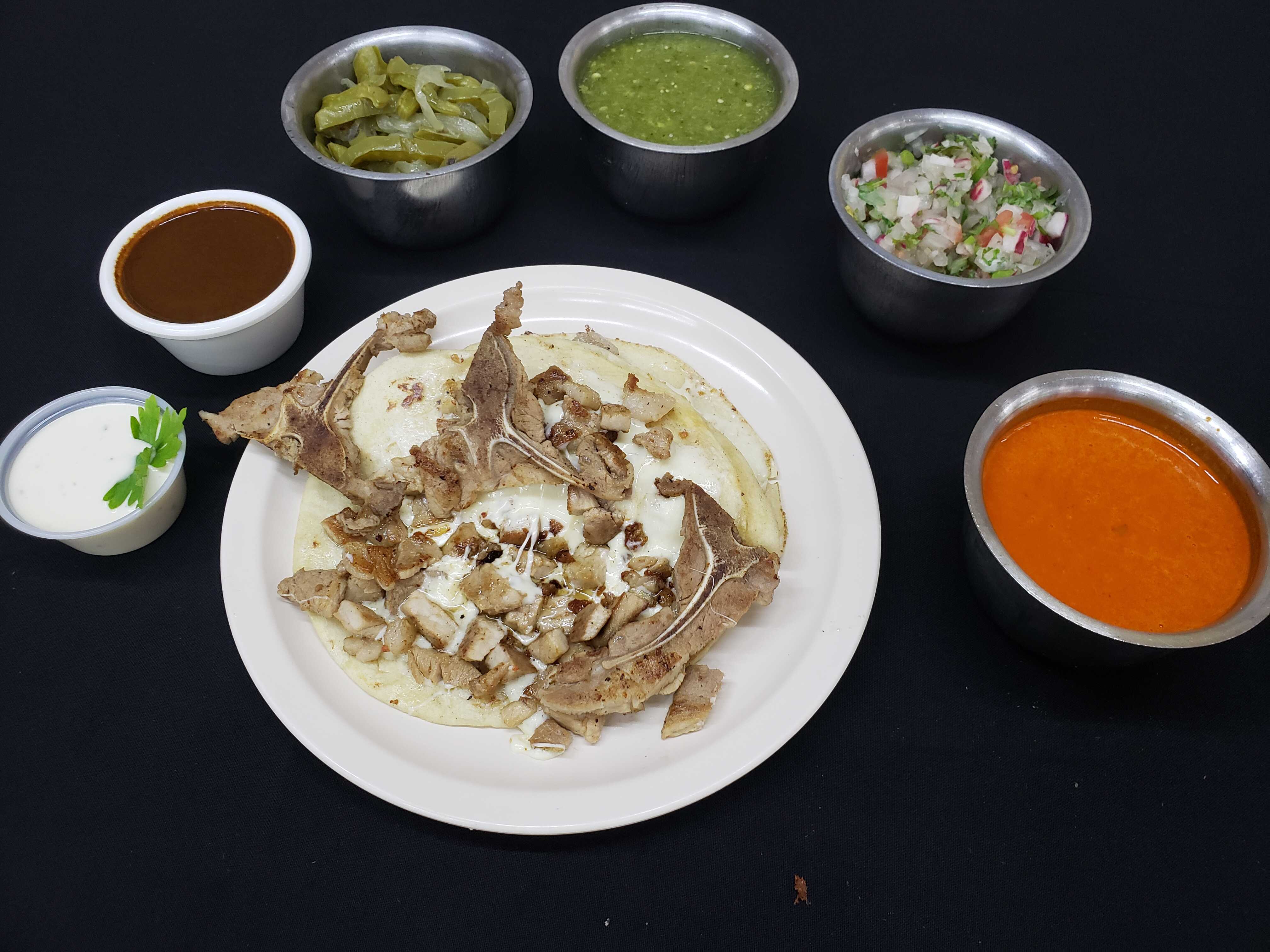 Orden de Tacos de Chuleta con Queso
