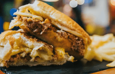 Sándwich de Carne Mechada