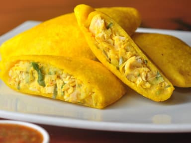 Empanada de Papa y Pollo
