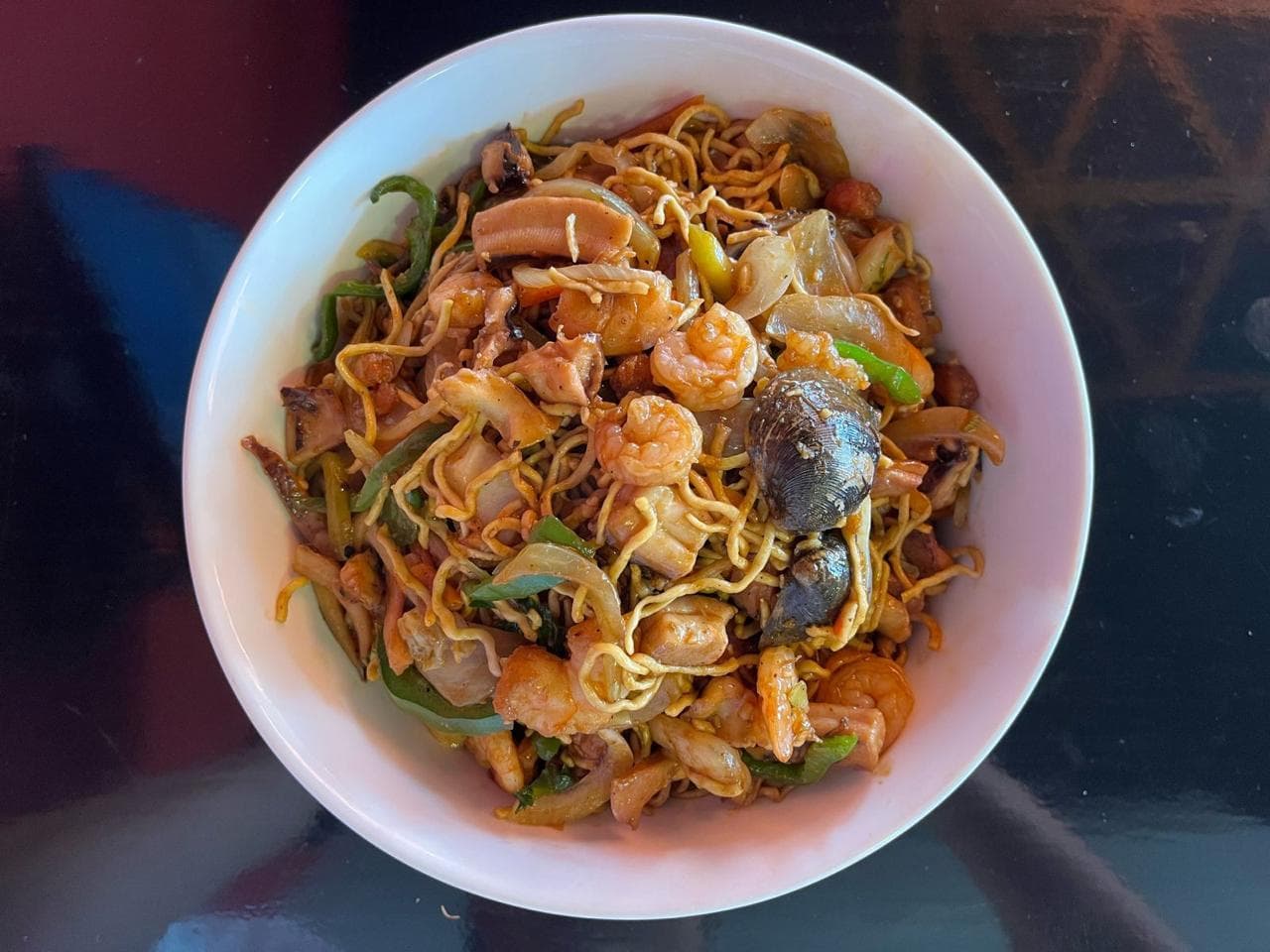 Lo Mein con Mariscos