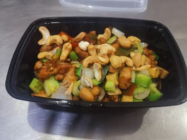 Pollo en semilla de marañon