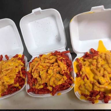 Cheetos Flamin Hot con Queso *