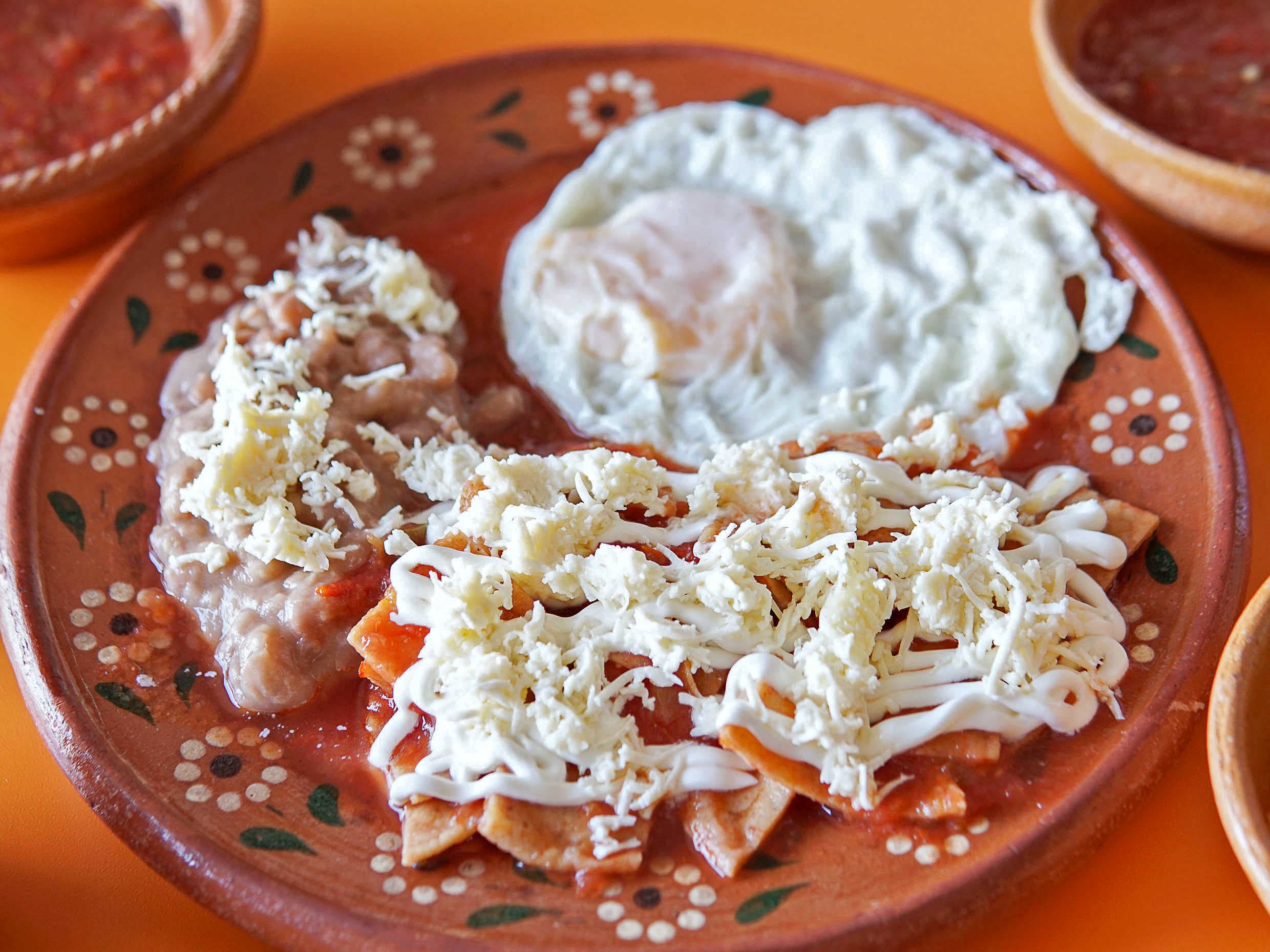 Chilaquiles con Huevo