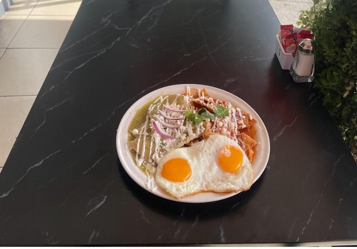Chilaquiles Divorciados