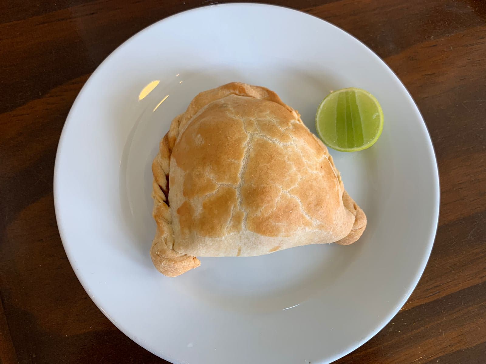 Empanada de Pollo + Café Americano