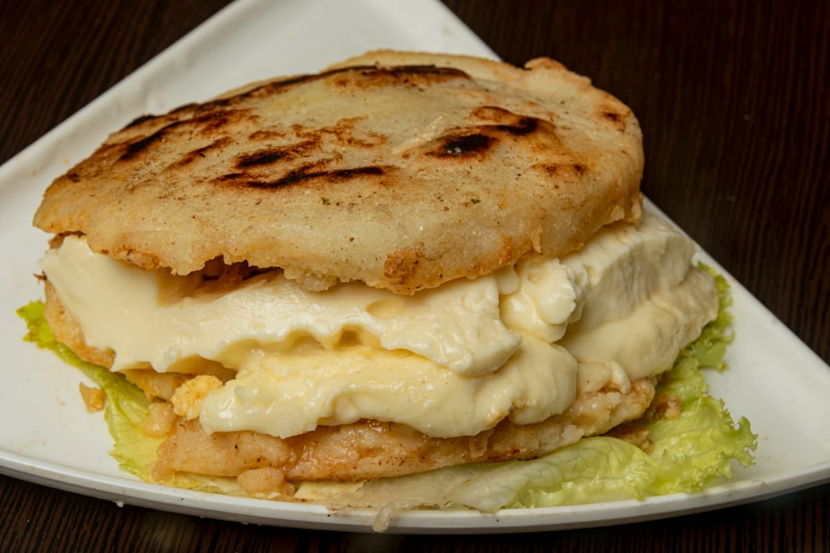 Arepa Fusión Cheese