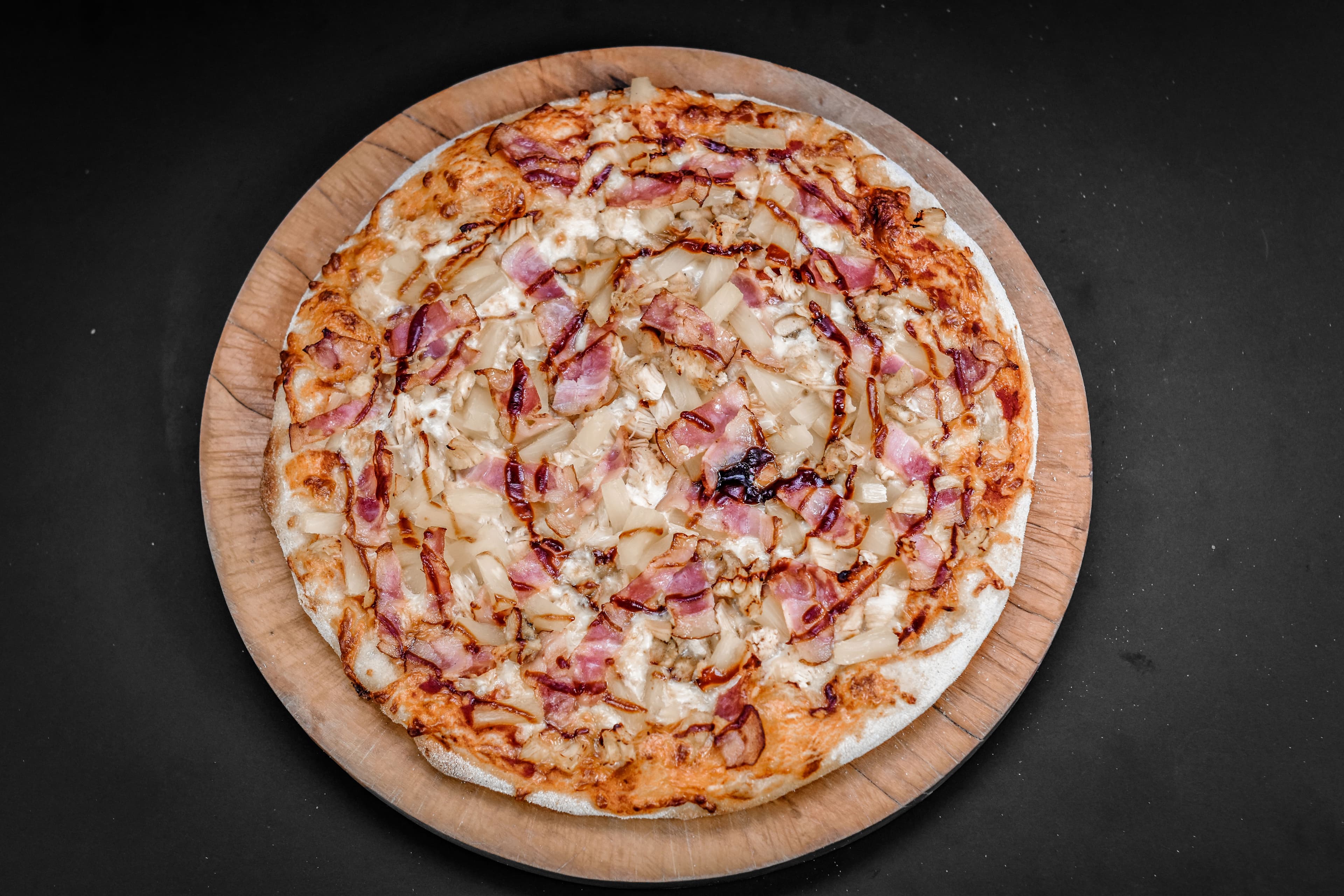 Pizza Premium Hawaii chicken BBQ Familiar