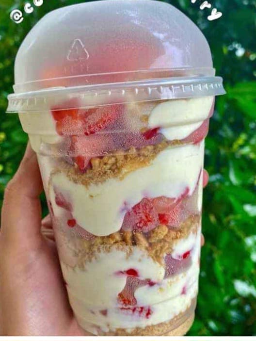 Fresas Con Crema y Galleta 9 OZ..