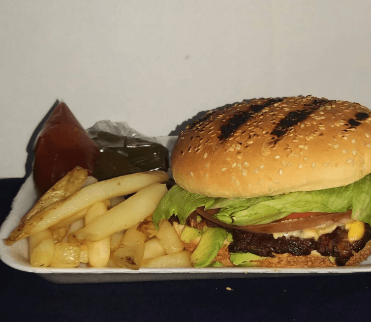 Hamburguesa con Carne Asada