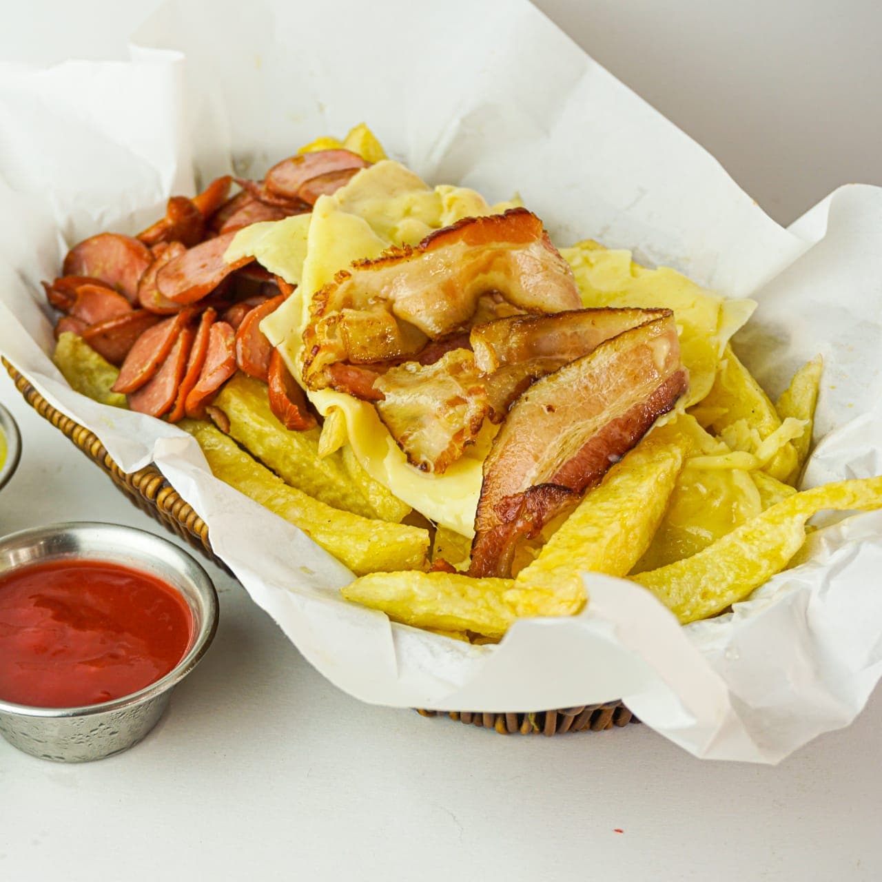 Salchipapas Bacon