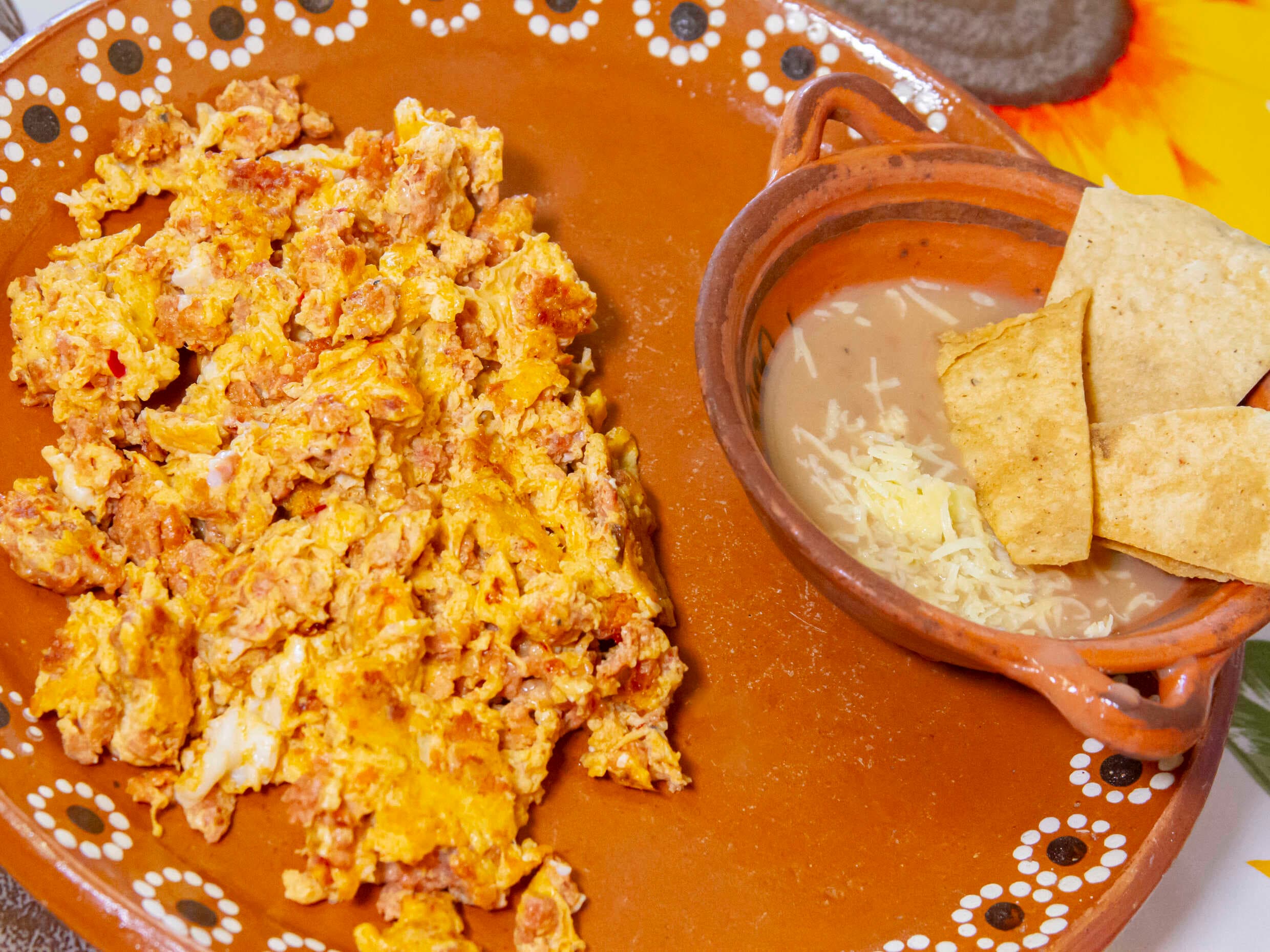 Huevos con Chorizo
