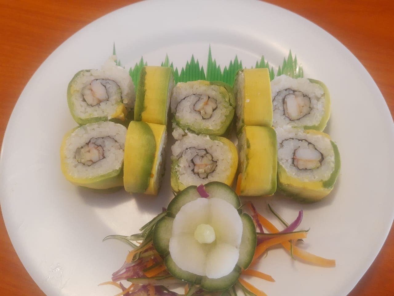 Abocado Maki (envuelto en aguacate).