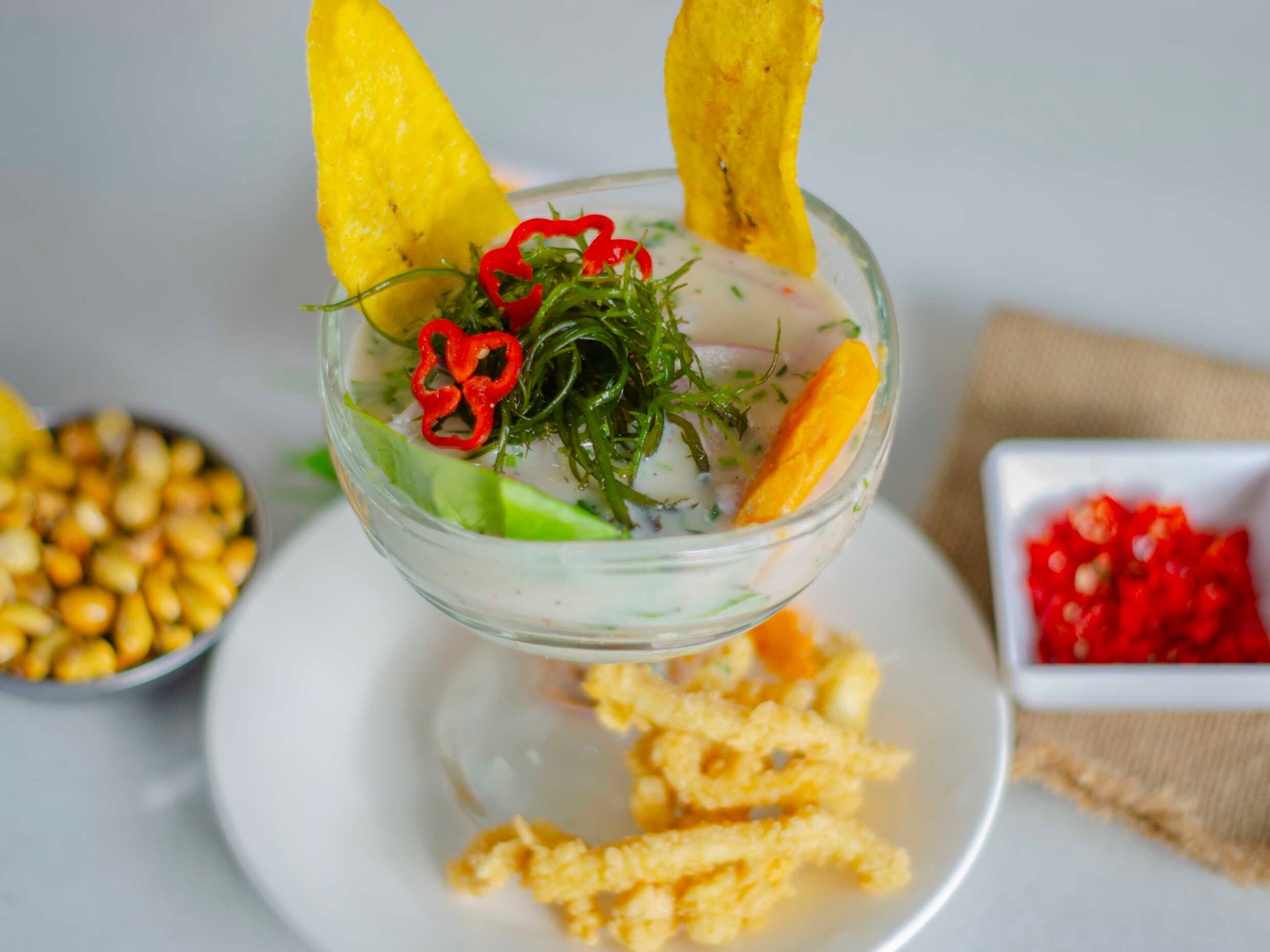 Leche de Tigre con Chicharrón de Pota