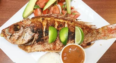 Mojarra Con Sopa y Bebida