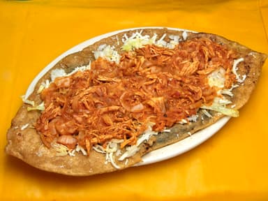 Huarache Tinga de Pollo