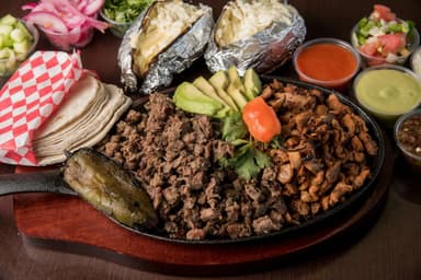 Parrillada Mixta Asada, Tripitas y/o Alambre