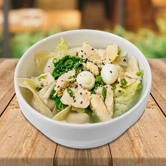 Sopa Wantán de Pollo