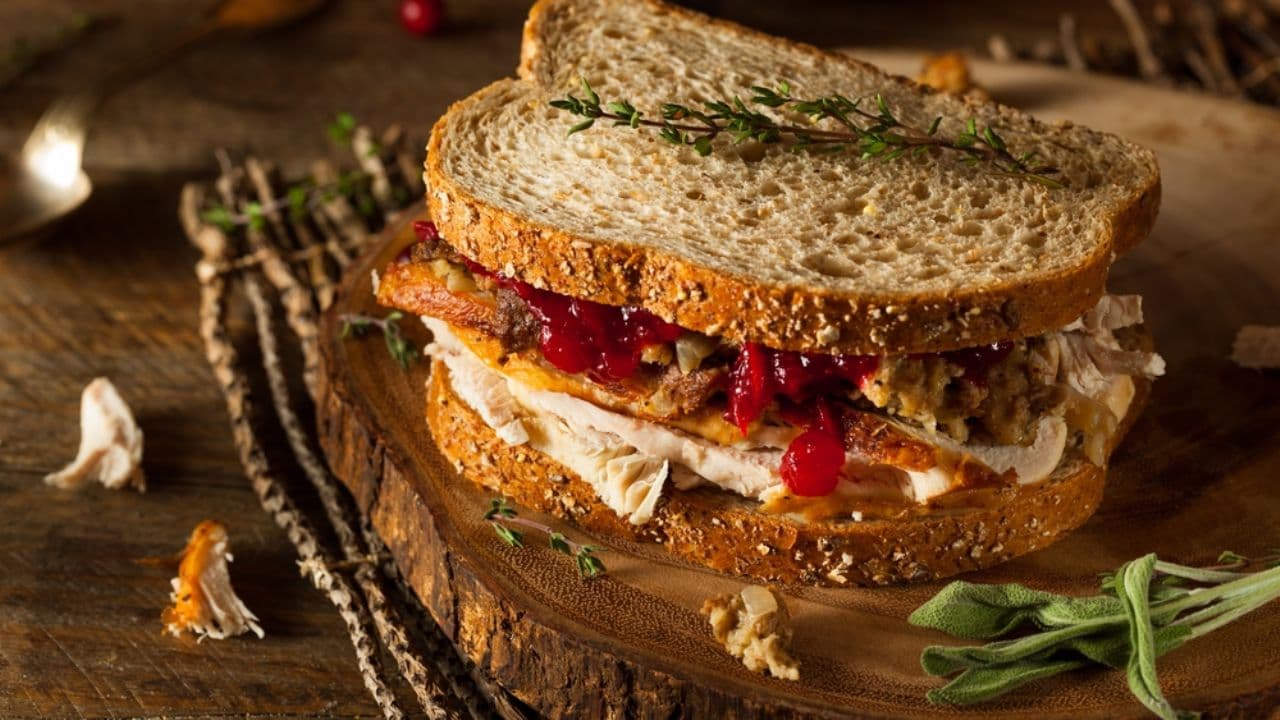 Sándwich Argentino  + POSTRE SORPRESA