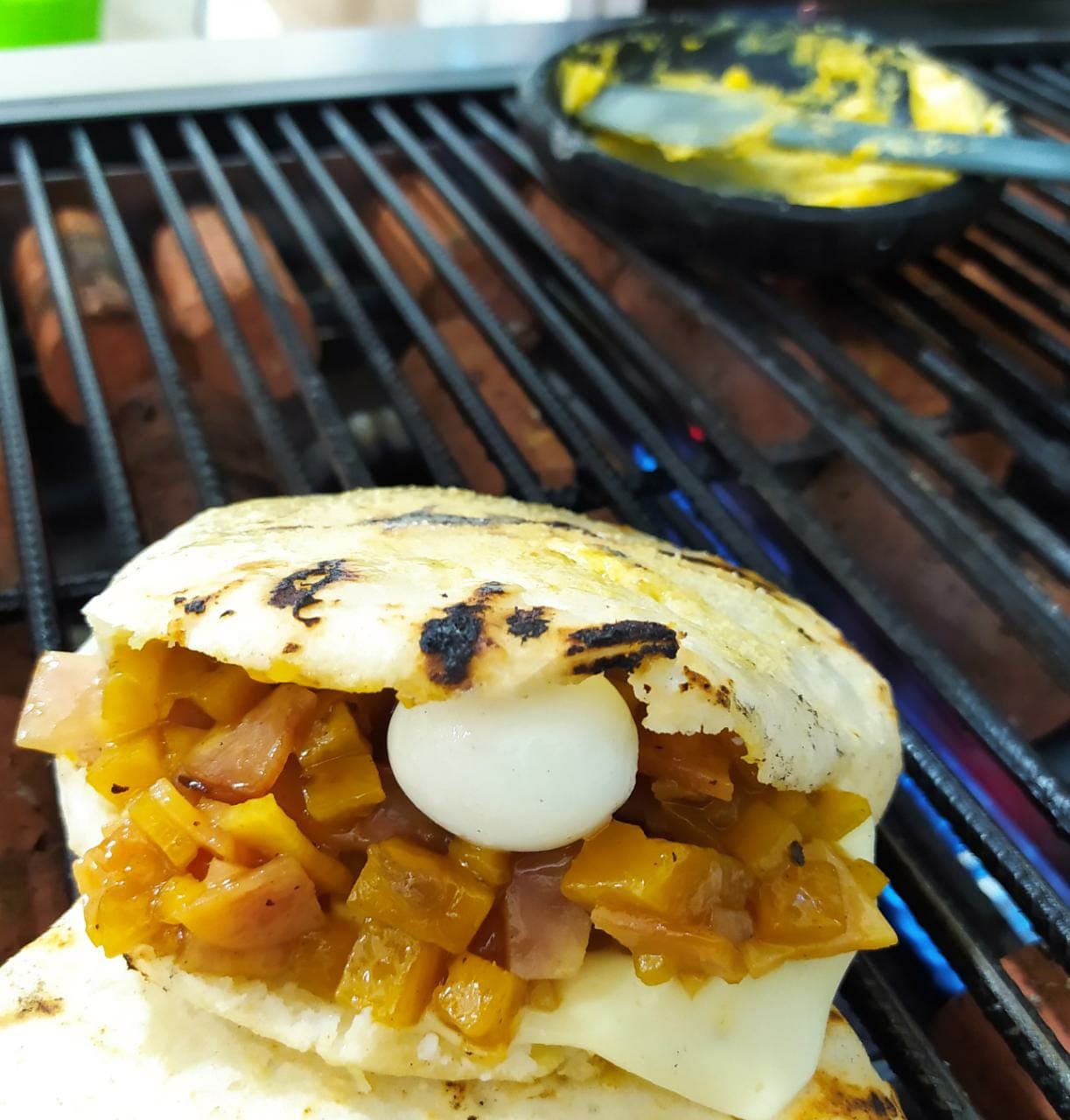 Arepa Hawaiana