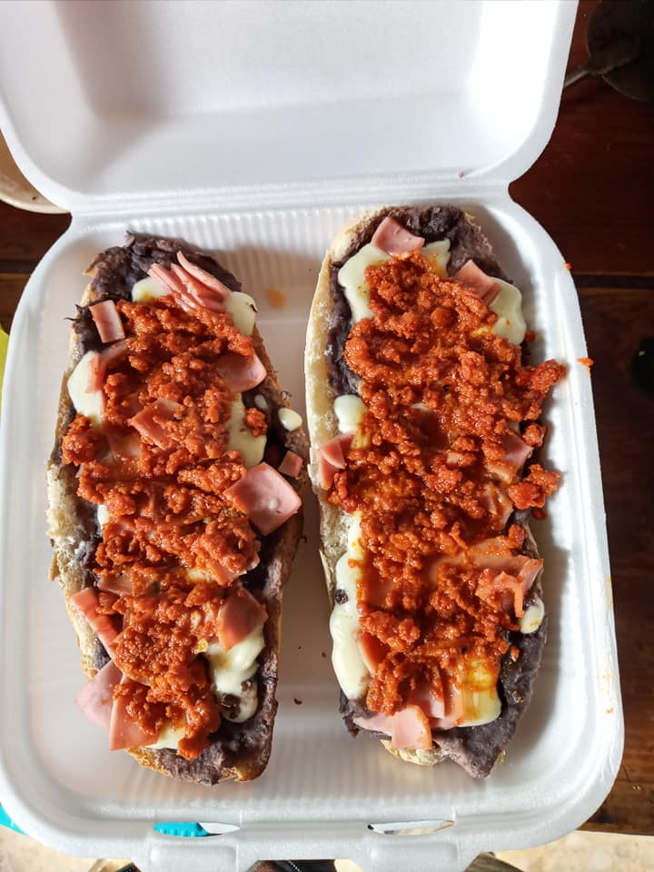 Molletes Sencillos o Con Chorizo (2pzas)