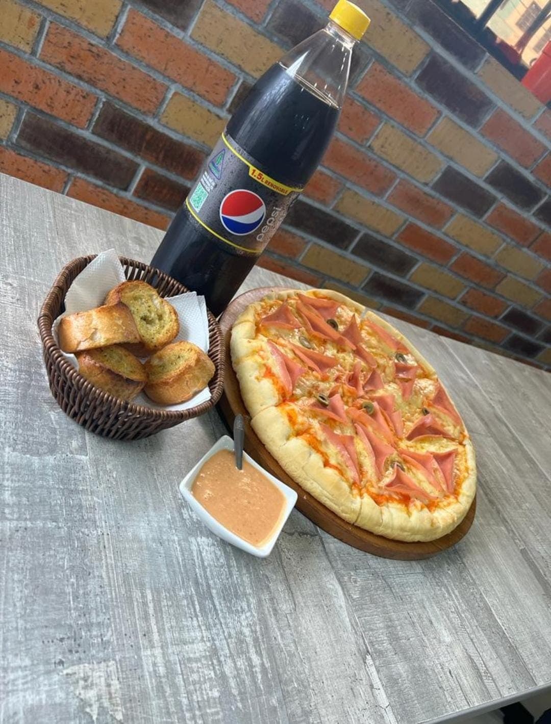 Combo Pizza Americana Grande