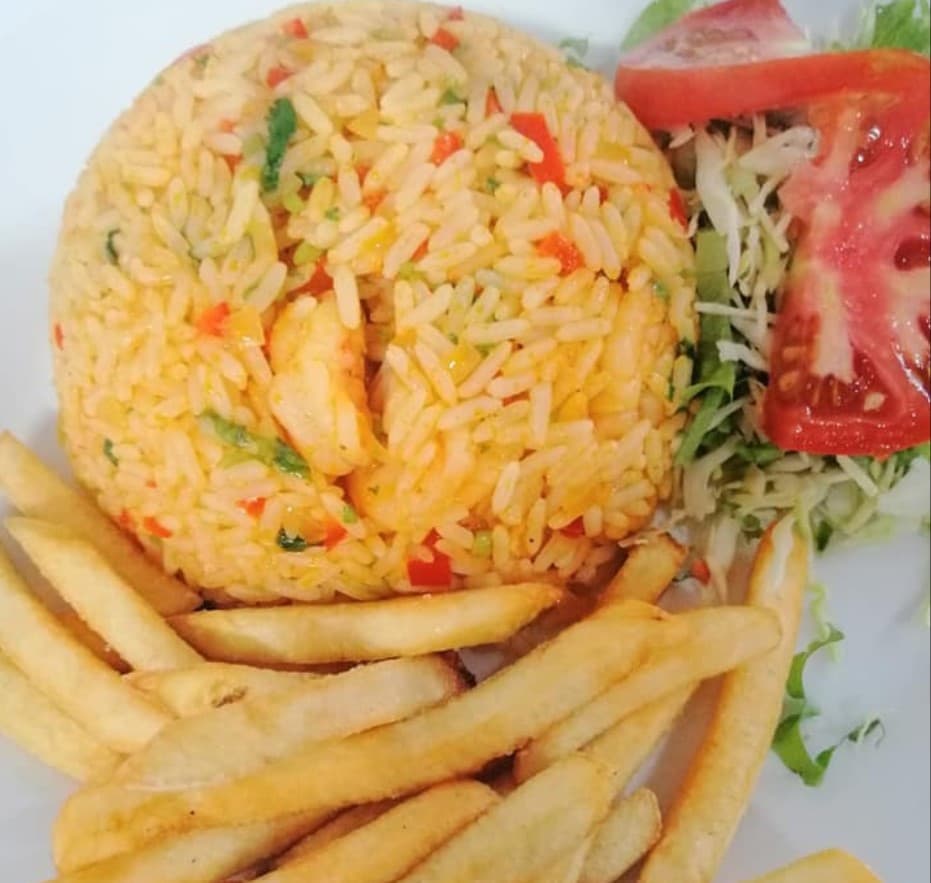 Arroz con Pollo + Té Frío