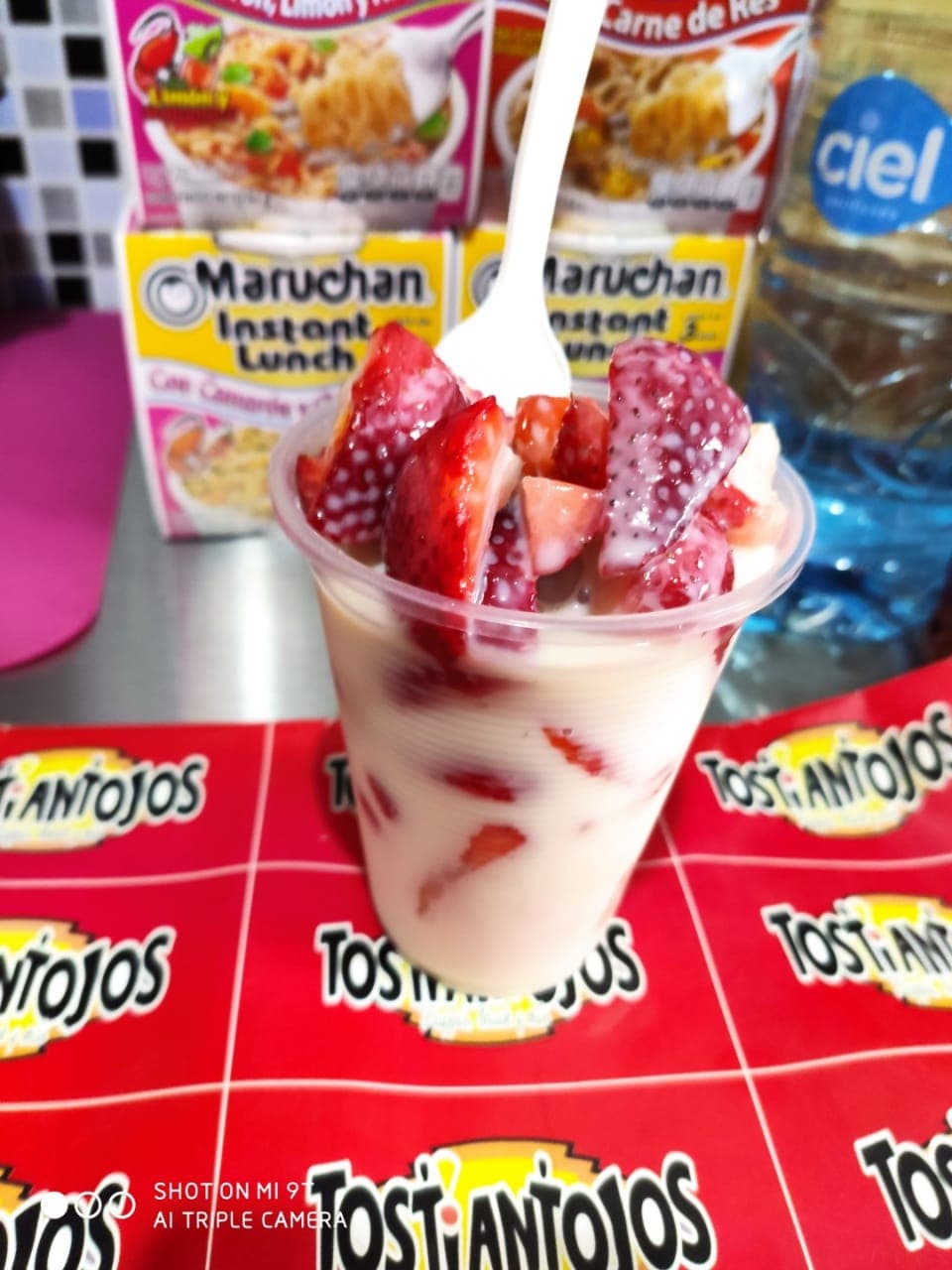 Fresas con Crema Mediano  100 % naturales  ✓