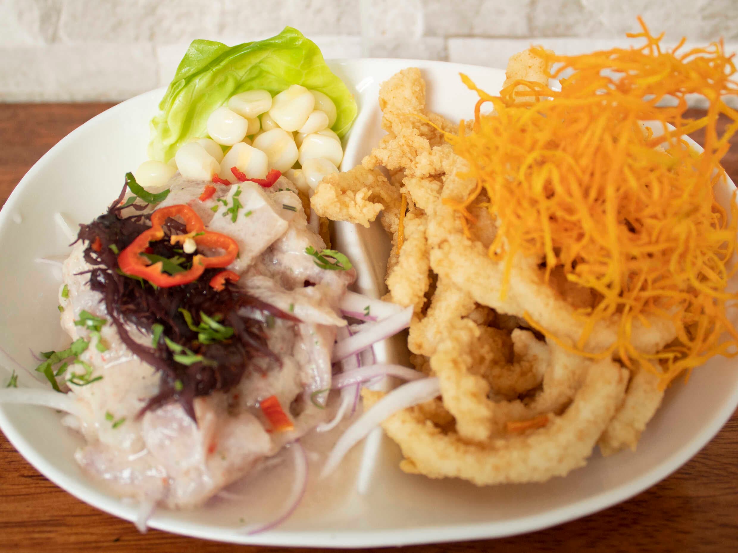 Cebiche con Chicharron de Pescado