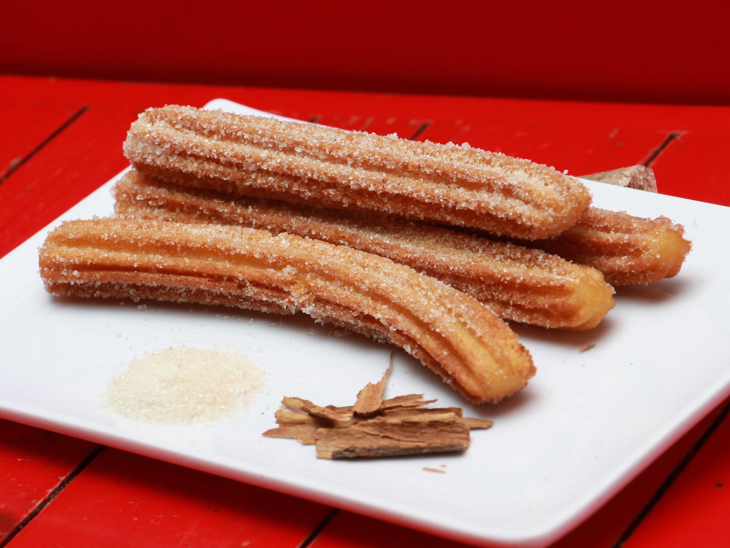 12 Churros Tradicionales
