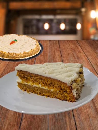 Rebanada de Pastel de Zanahoria Contiene Nuez
