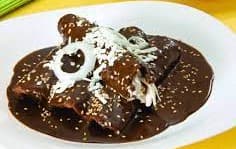 Enmoladas  de mole dulce