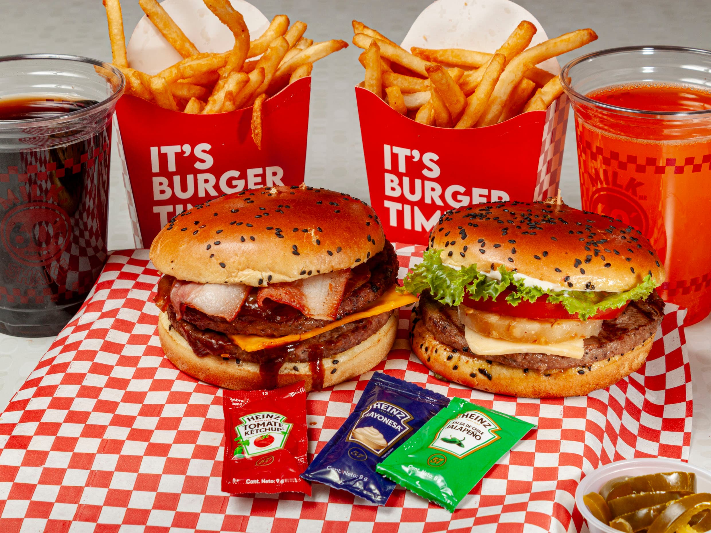 Dúo Burger con Papas y Refresco