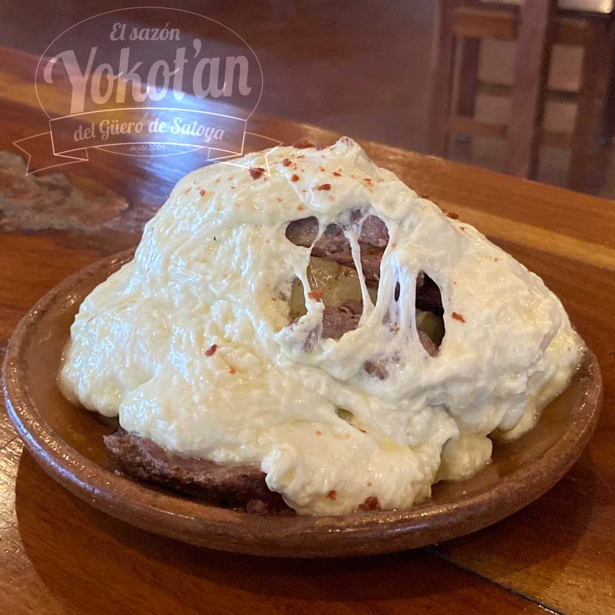 Papa Rellena de Arrachera y Queso