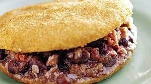 2 Gordita de Bistec + 2 de Chorizo + 2 Asada