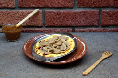 Queso Fundido con Champiñones
