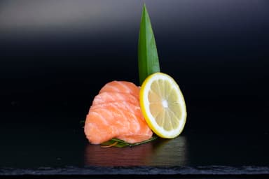 Sashimi de salmón
