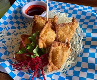 Empanadas Chinas de Cangrejo