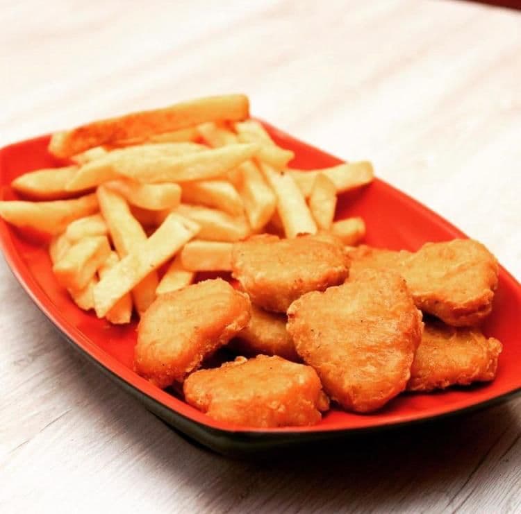 Nugget y Papas