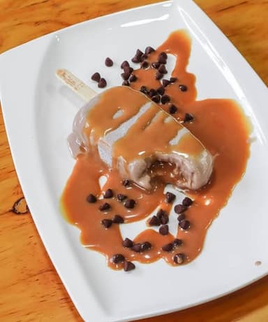 Chocolate Relleno de Arequipe