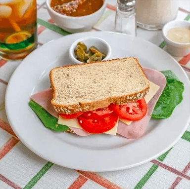 Sándwich Tradicional