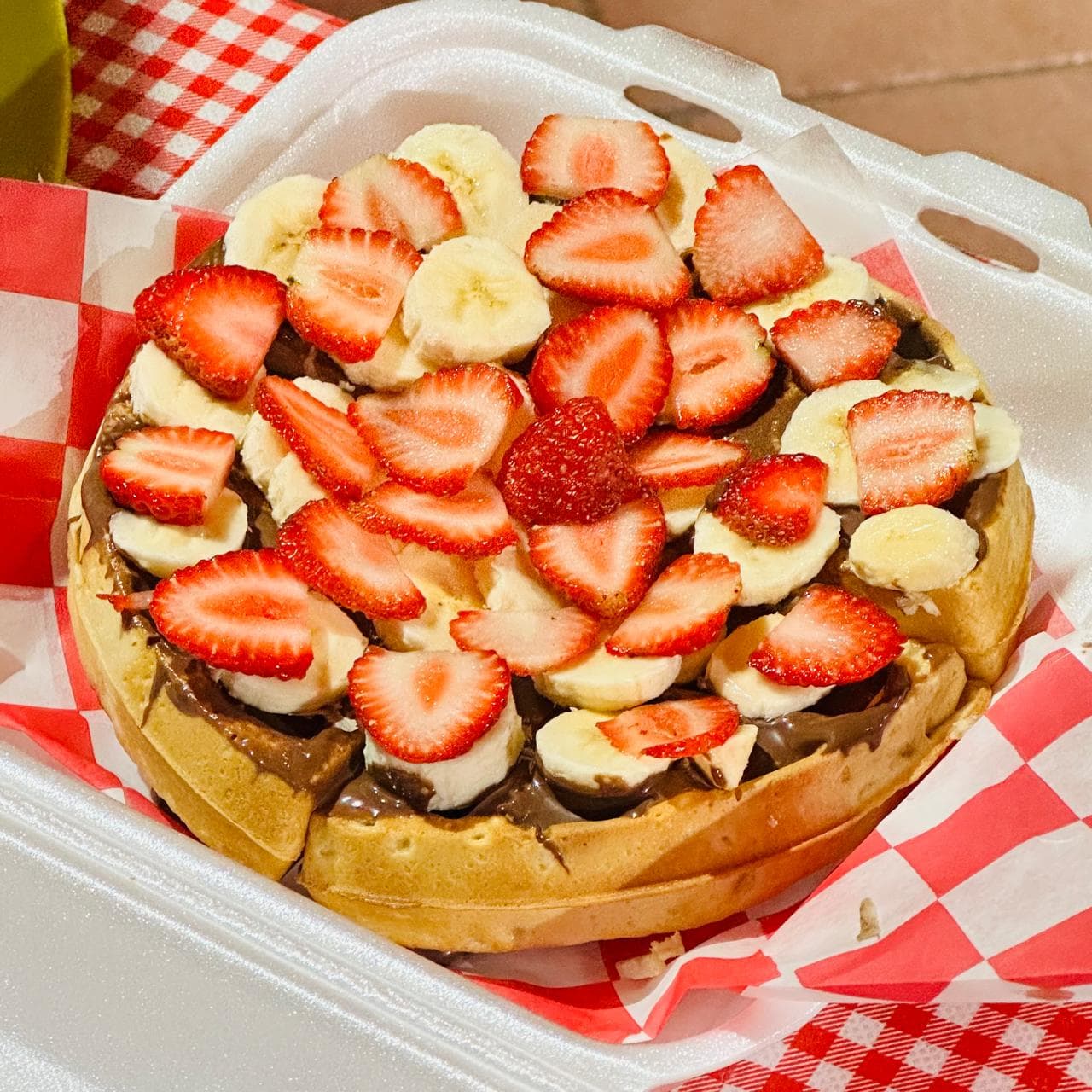 Combo Waffle NUTELLA y Fresa con 1 Frappé OREO G