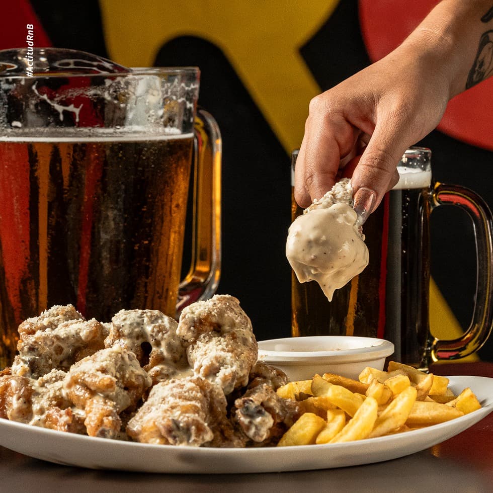 10 Alitas de Pollo con Papas